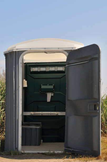 Best Emergency porta potty rental  in Plainville, KS